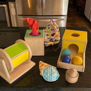 Lovevery Lot- age 1YR set